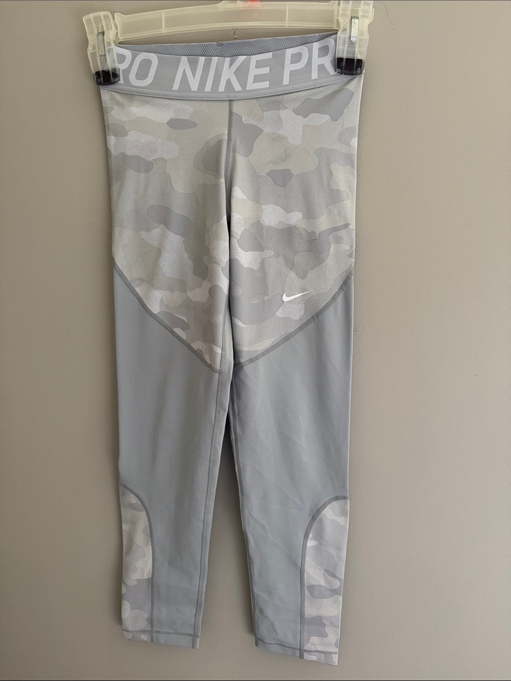 NIKE PRO LIGHT GREY TIGHTS